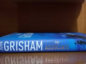 THE ASSOCIATE JOHN GRISHAM